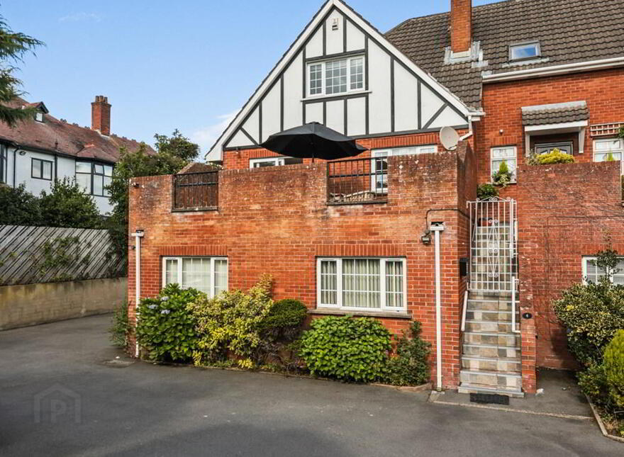 Flat 2 The Grange, 32a Deramore Park, Malone Road, Belfast, BT9 5JU