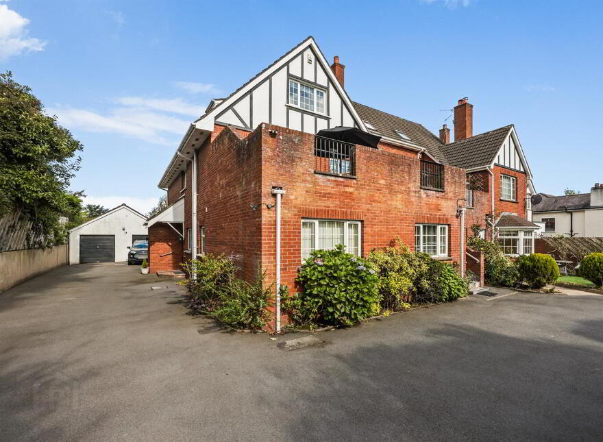 Flat 2 The Grange, 32a Deramore Park, Malone Road, Belfast, BT9 5JU