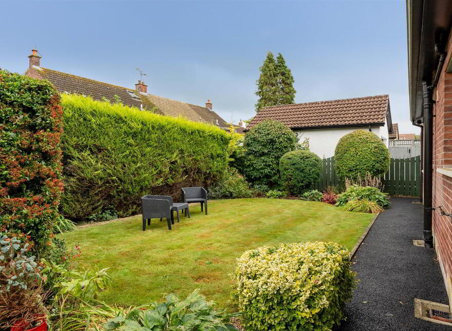 24 Ingledene, Templepatrick, Ballyclare, BT39 0JN