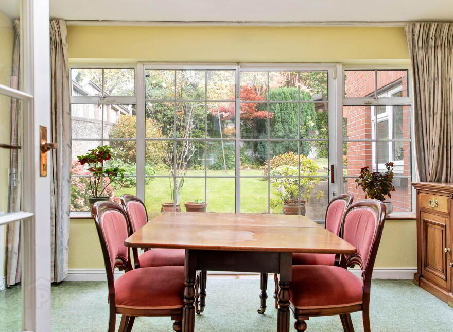 17 Whitethorn Road, Clonskeagh, Dublin, D14Y2H3