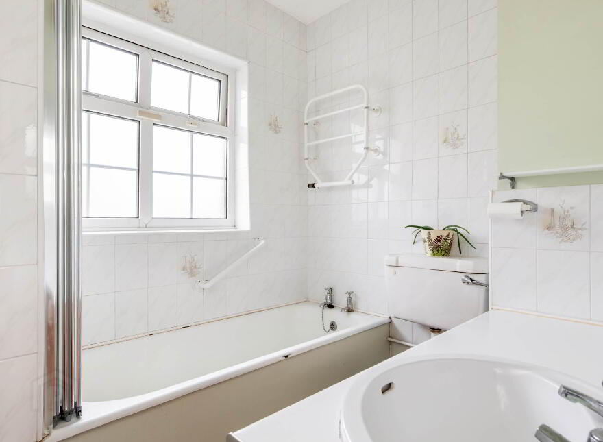 17 Whitethorn Road, Clonskeagh, Dublin, D14Y2H3