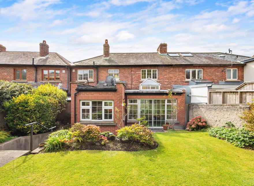 17 Whitethorn Road, Clonskeagh, Dublin, D14Y2H3