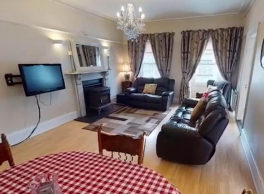 Sarsfield Street, Kilmallock, V35NT35