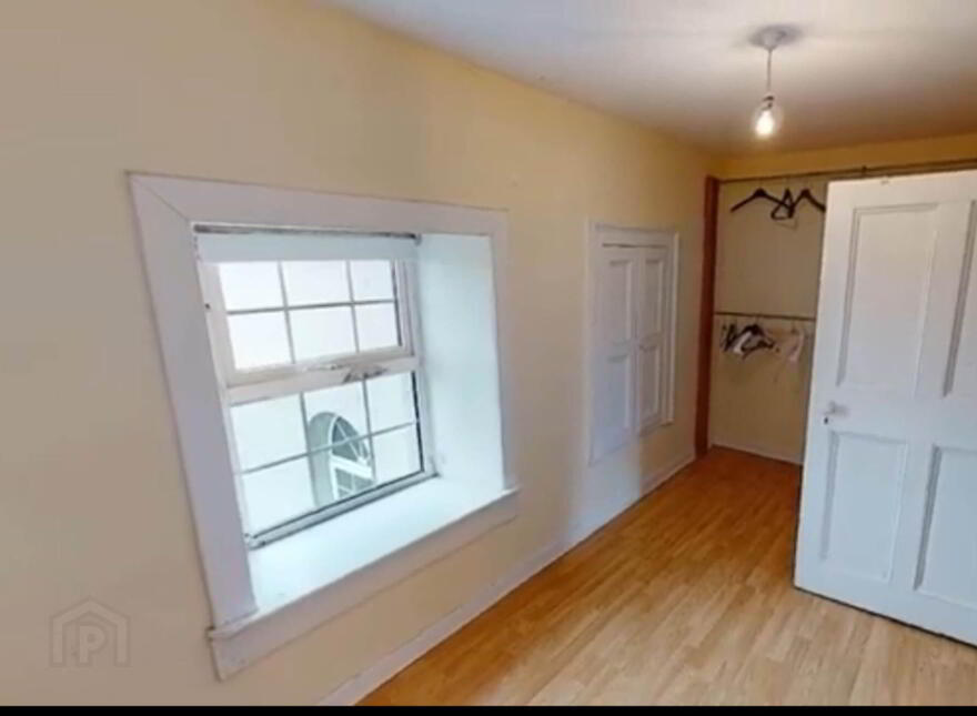 Sarsfield Street, Kilmallock, V35NT35