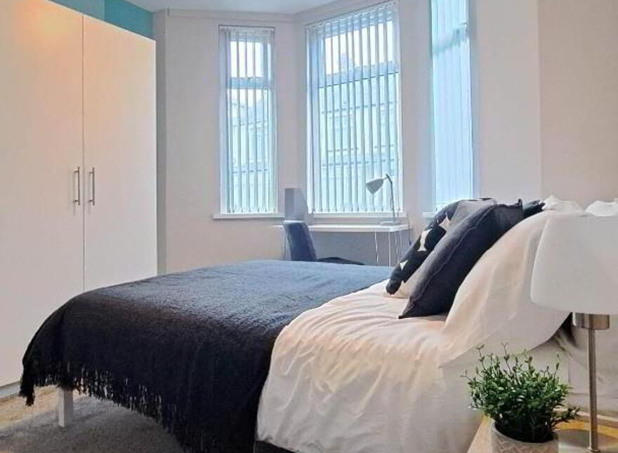 Bedroom 1, 156 Thomas Street, Portadown, Craigavon, BT62 3BD photo