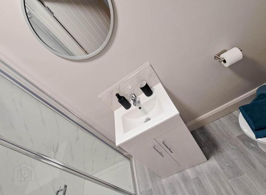 Bedroom 1, 156 Thomas Street, Portadown, Craigavon, BT62 3BD