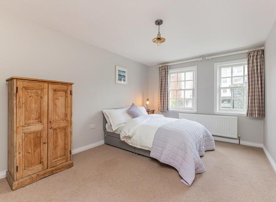 5 Church View, Hillsborough, BT26 6GN