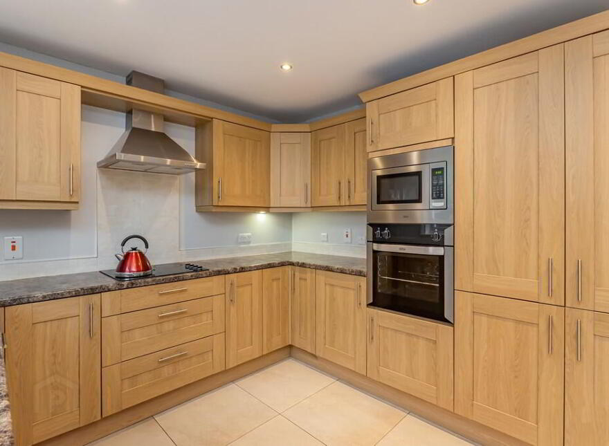 5 Church View, Hillsborough, BT26 6GN