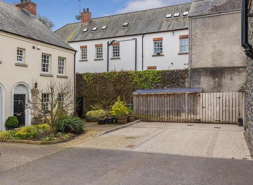 5 Church View, Hillsborough, BT26 6GN