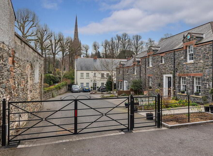 5 Church View, Hillsborough, BT26 6GN