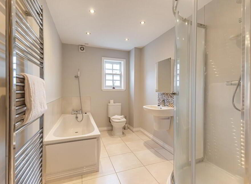 5 Church View, Hillsborough, BT26 6GN