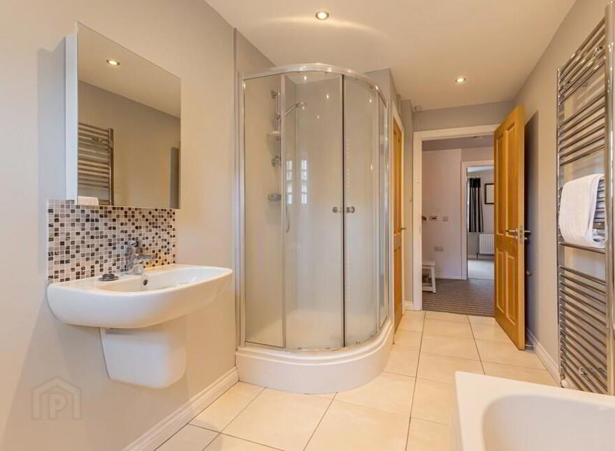 5 Church View, Hillsborough, BT26 6GN