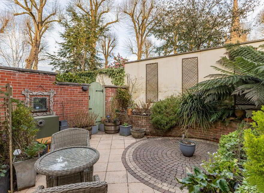 5 Church View, Hillsborough, BT26 6GN