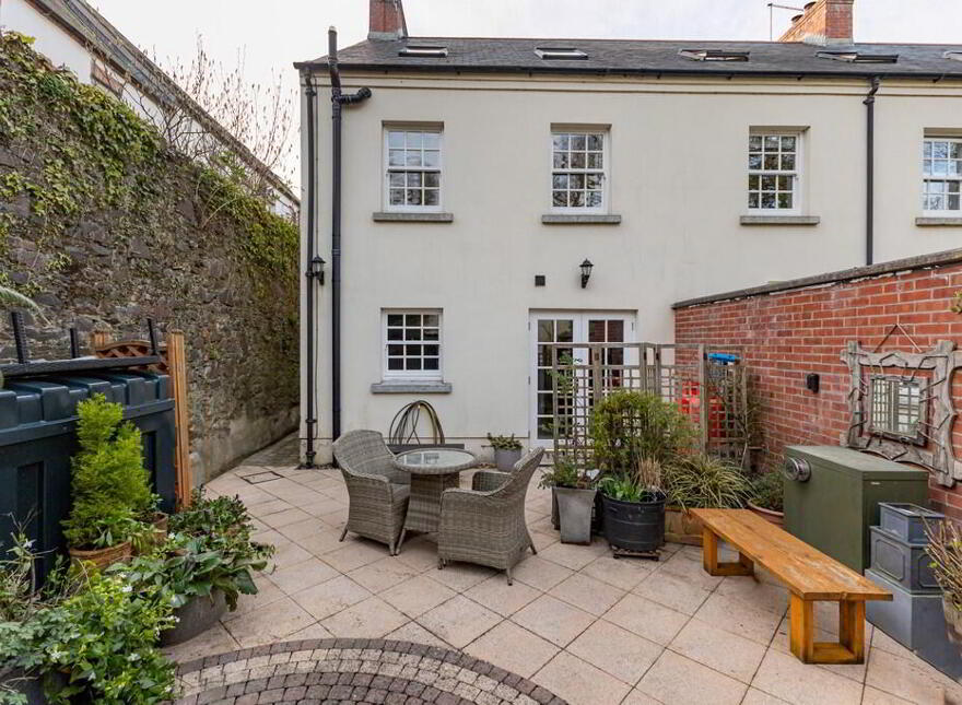 5 Church View, Hillsborough, BT26 6GN