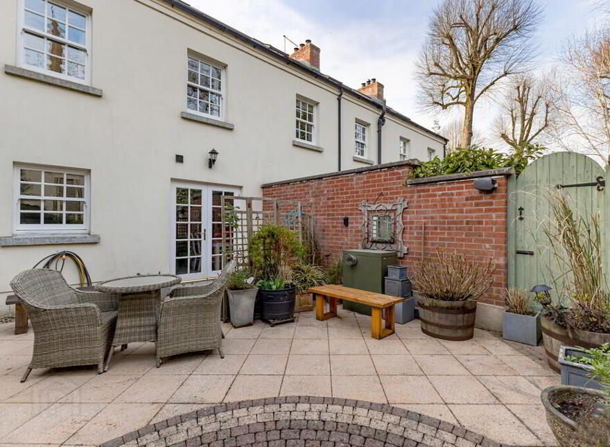 5 Church View, Hillsborough, BT26 6GN