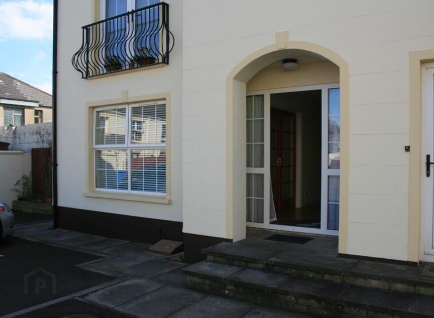 5 South Street Mews, Newtownards, BT23 4LB photo