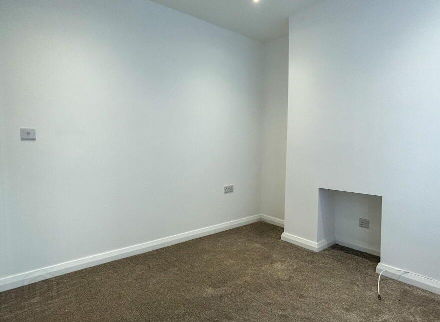 8 Windsor Drive, Belfast, BT9 7FH