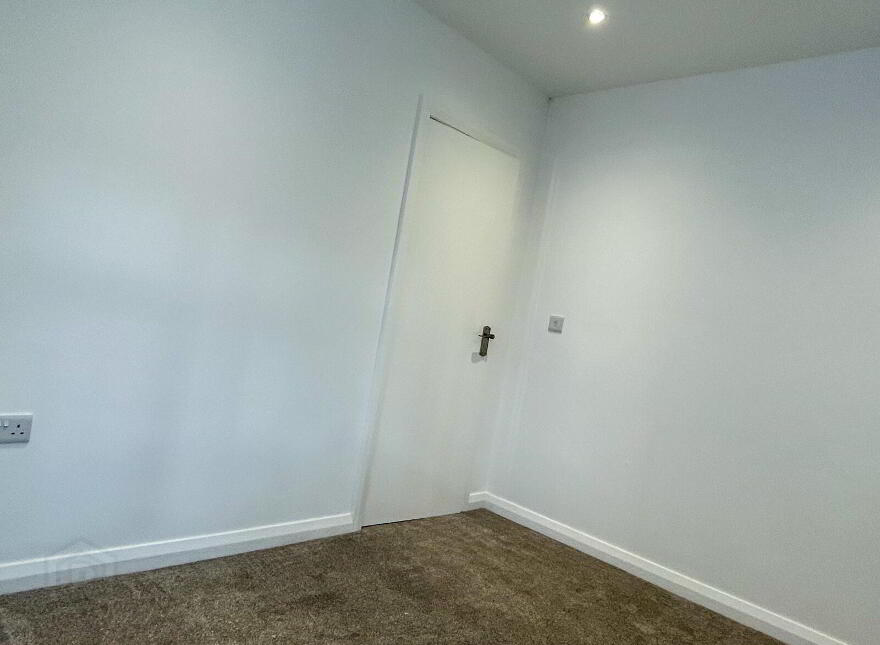 8 Windsor Drive, Belfast, BT9 7FH