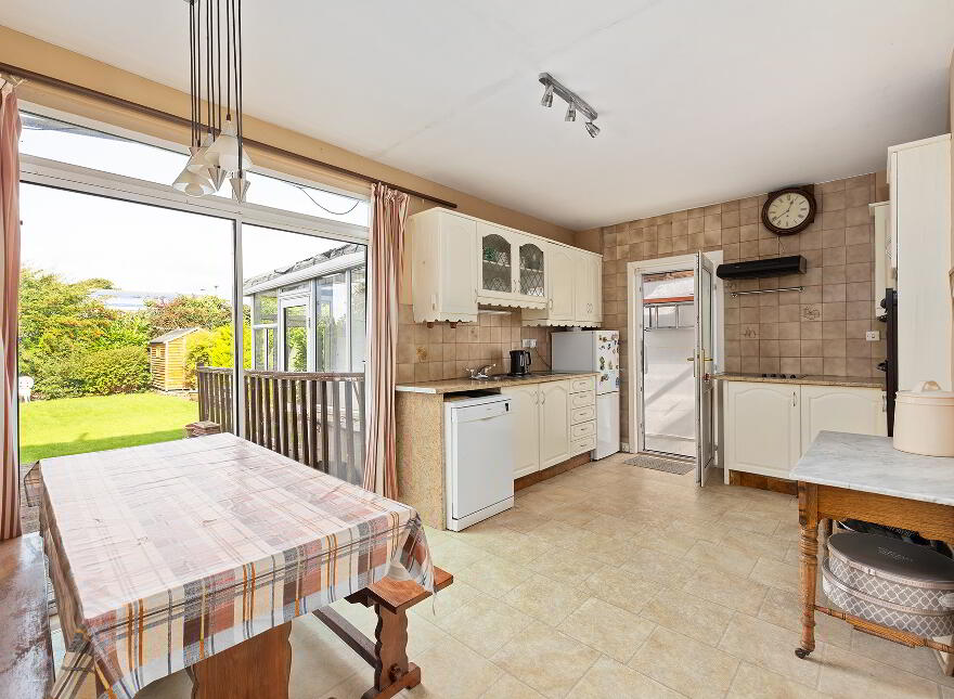 6 Lucan Heights, Lucan, K78P5R3