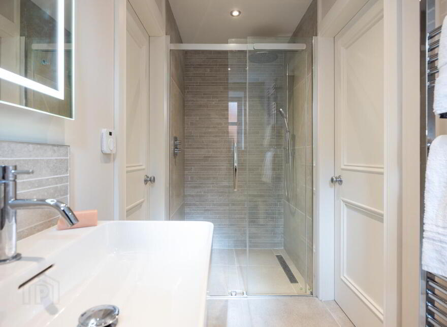 3 Martello Gate, Holywood, BT18 9GE