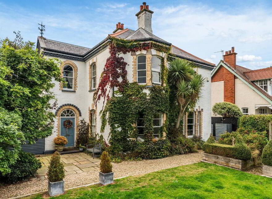 43 Clifton Road, Bangor, BT20 5HY