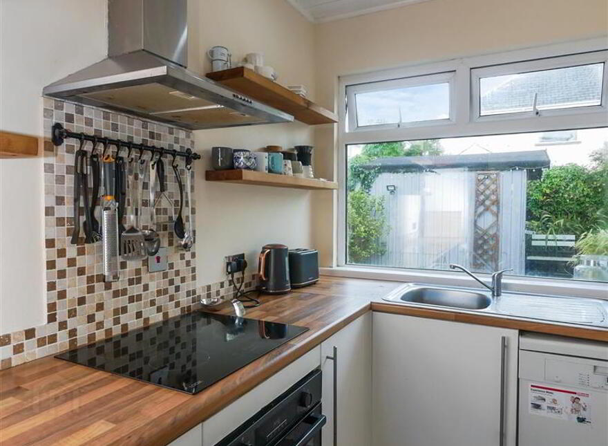 30 Ardpatrick Gardens, Castlereagh Road, Belfast, BT6 9GF