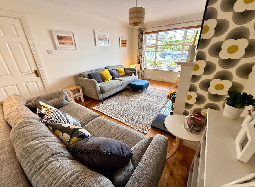 30 Thornhill Park, Culmore, Derry, BT48 8PB
