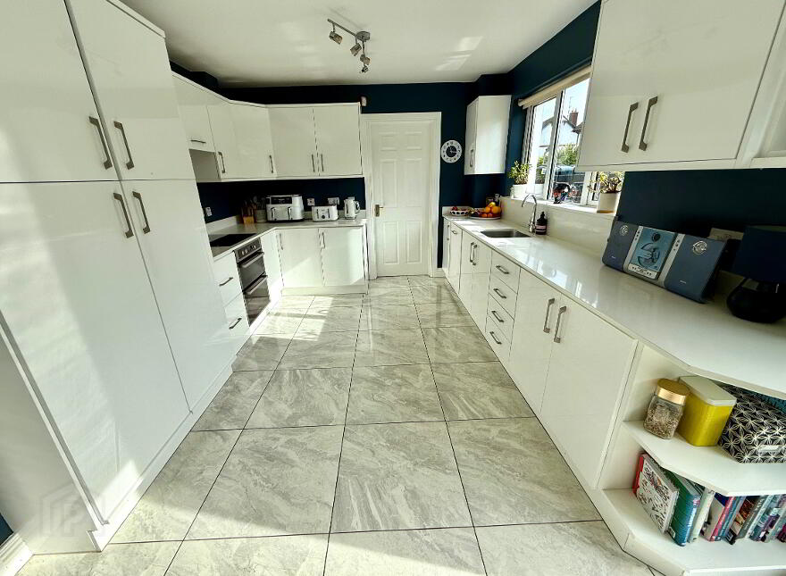 30 Thornhill Park, Culmore, Derry, BT48 8PB