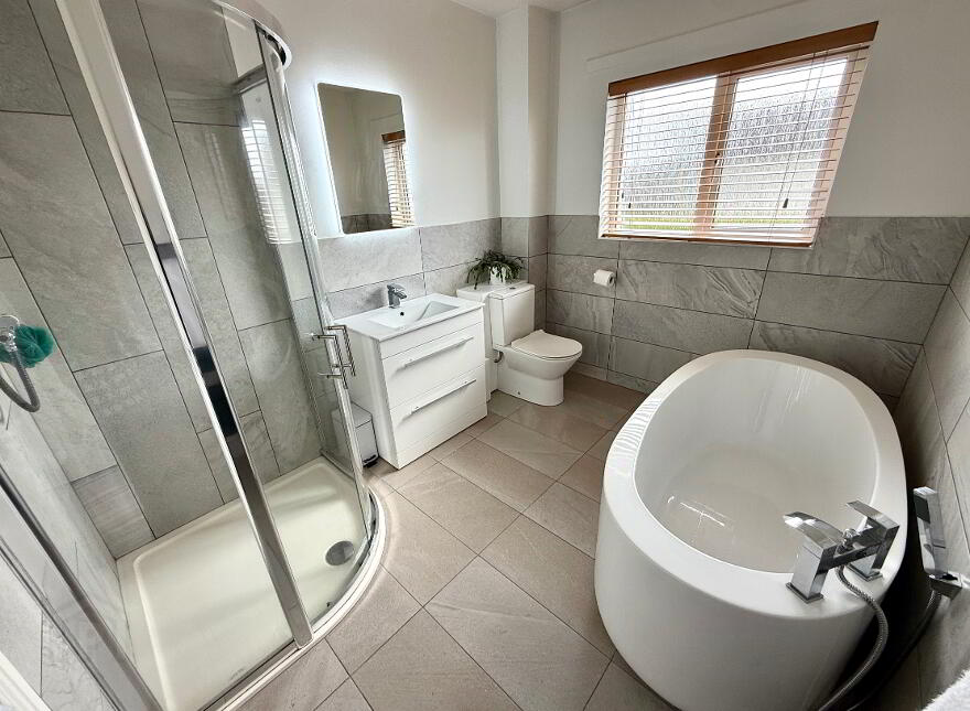 30 Thornhill Park, Culmore, Derry, BT48 8PB