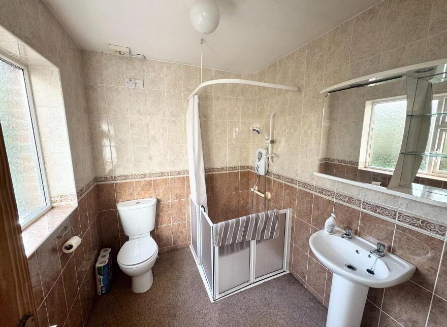 8 Aghamore Park, Strathfoyle, Derry, BT47 6XF