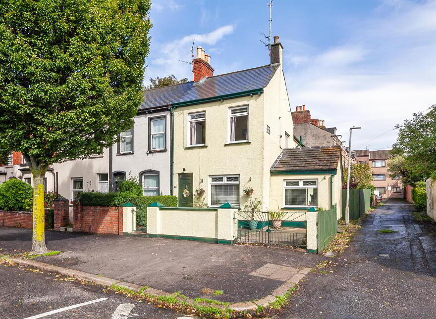 47 Cavehill Road, Belfast, BT15 5BH photo