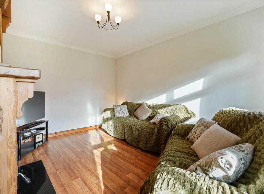 11 Churchfields, Shrule, H91NT9W