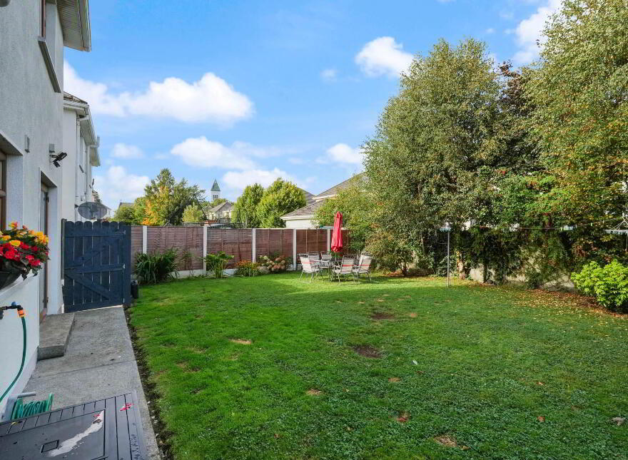 11 Churchfields, Shrule, H91NT9W