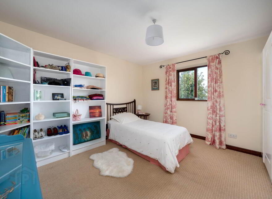 Renville, Treanlaur, Oranmore, Galway, H91WK0E