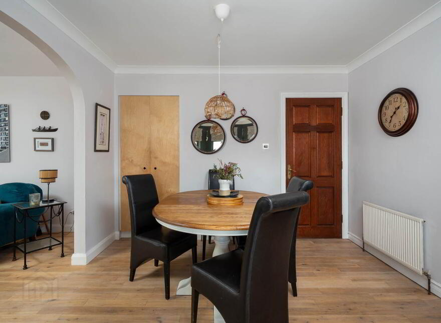 Renville, Treanlaur, Oranmore, Galway, H91WK0E