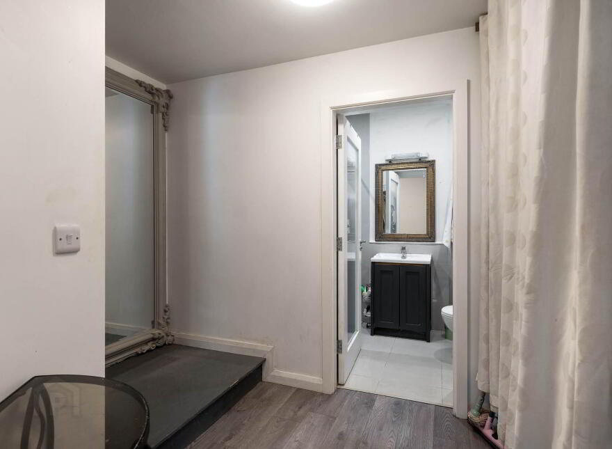 Renville, Treanlaur, Oranmore, Galway, H91WK0E