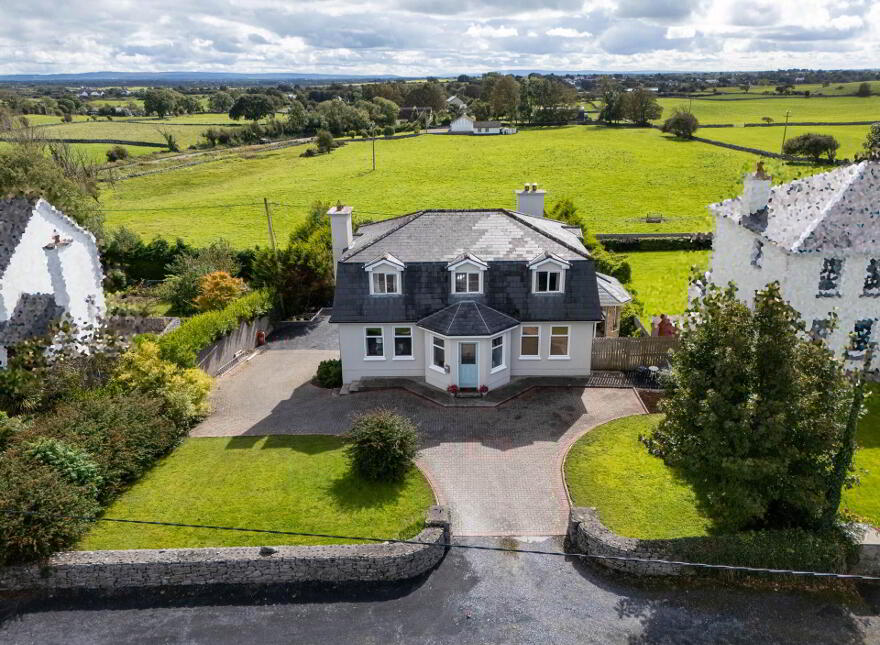 Renville, Treanlaur, Oranmore, Galway, H91WK0E
