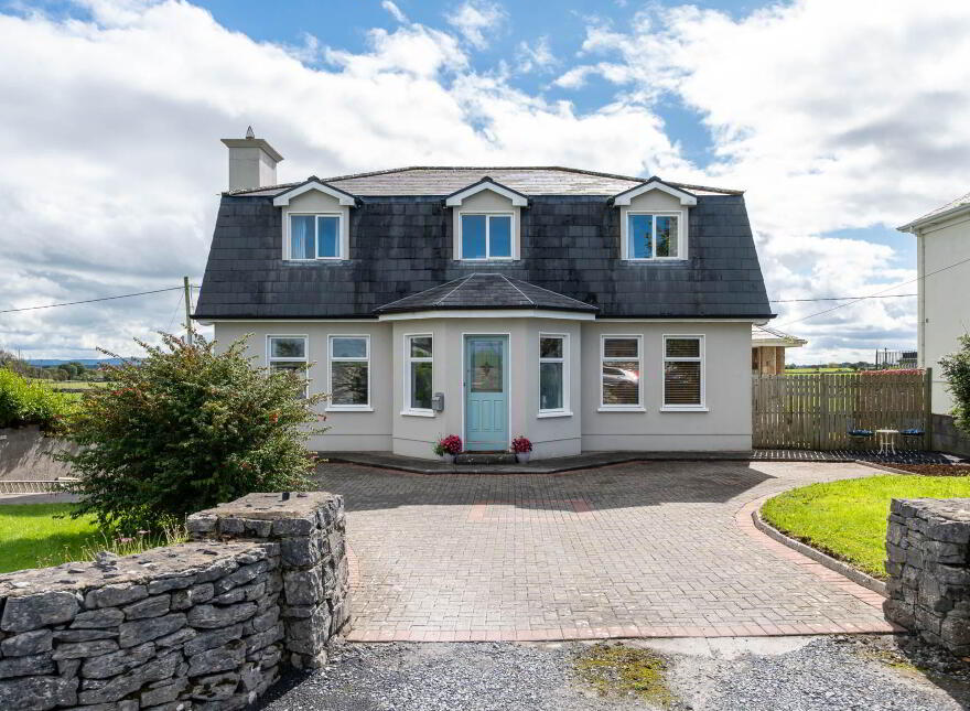 Renville, Treanlaur, Oranmore, Galway, H91WK0E