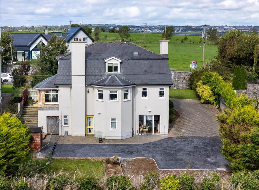 Renville, Treanlaur, Oranmore, Galway, H91WK0E