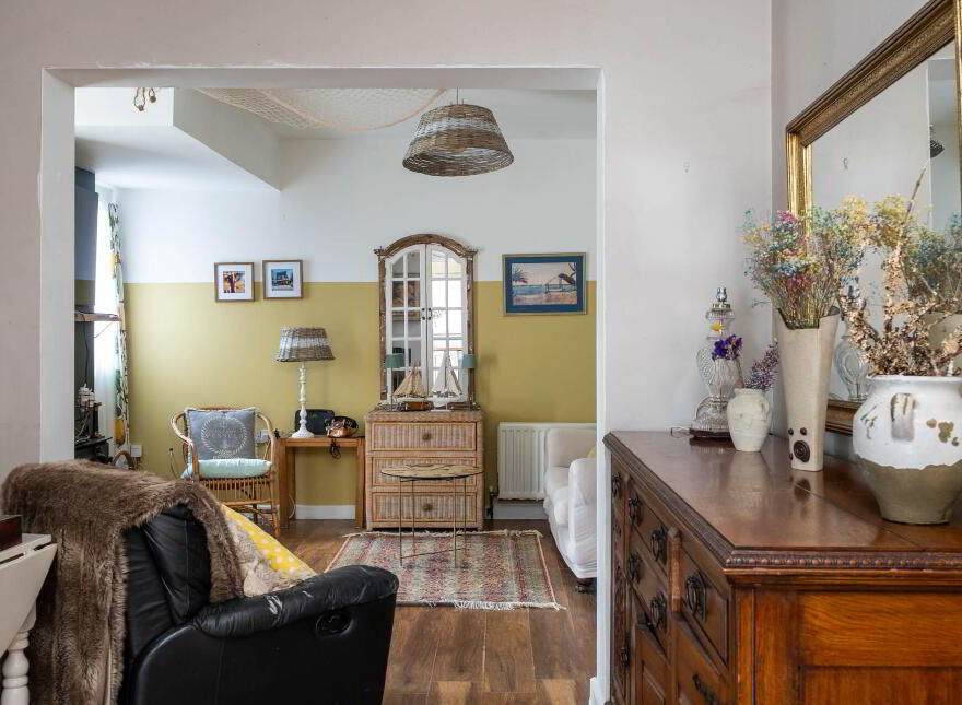 Renville, Treanlaur, Oranmore, Galway, H91WK0E