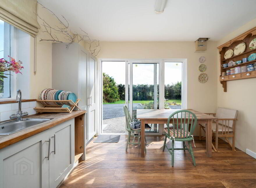 Renville, Treanlaur, Oranmore, Galway, H91WK0E