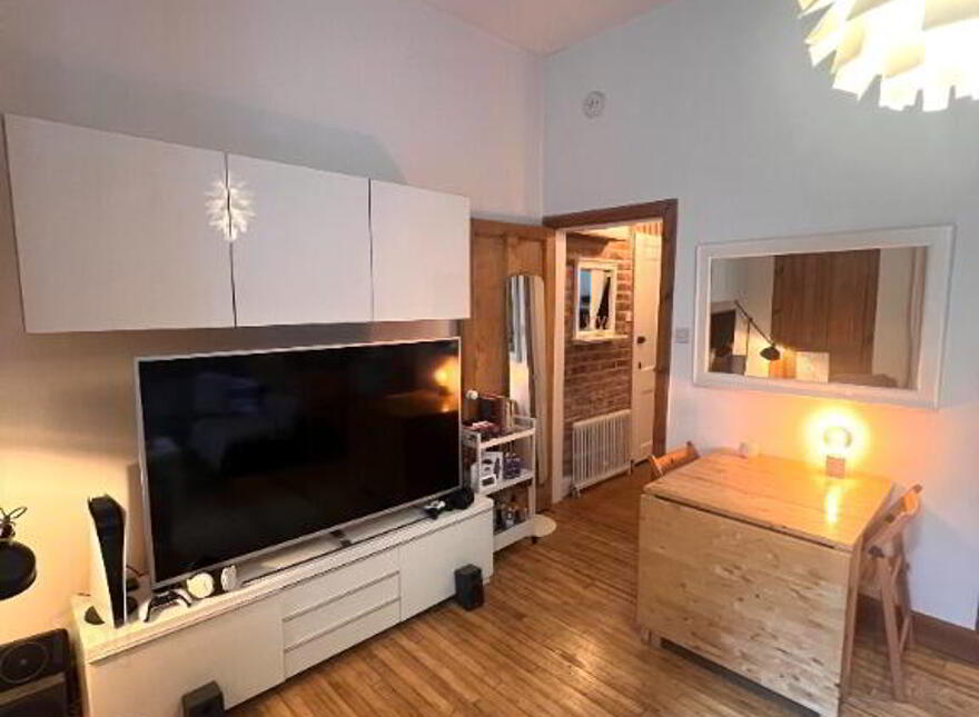 16 Edinburgh, Edinburgh, EH3 5AJ