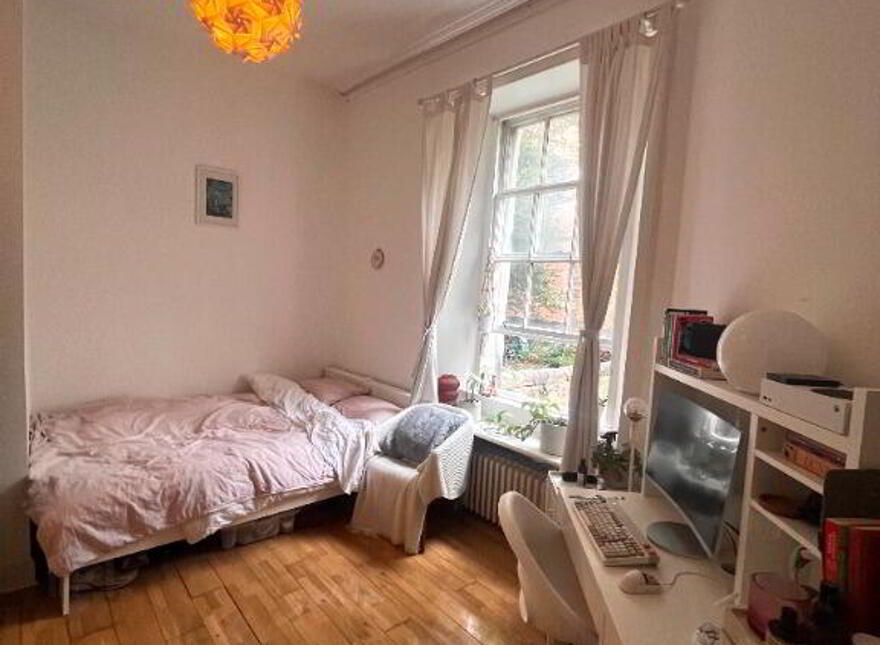16/1 Edinburgh, Edinburgh, EH3 5AJ