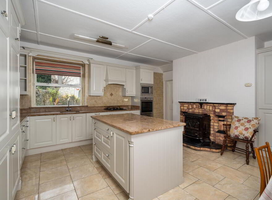 Main Street, Ferbane, R42DK49