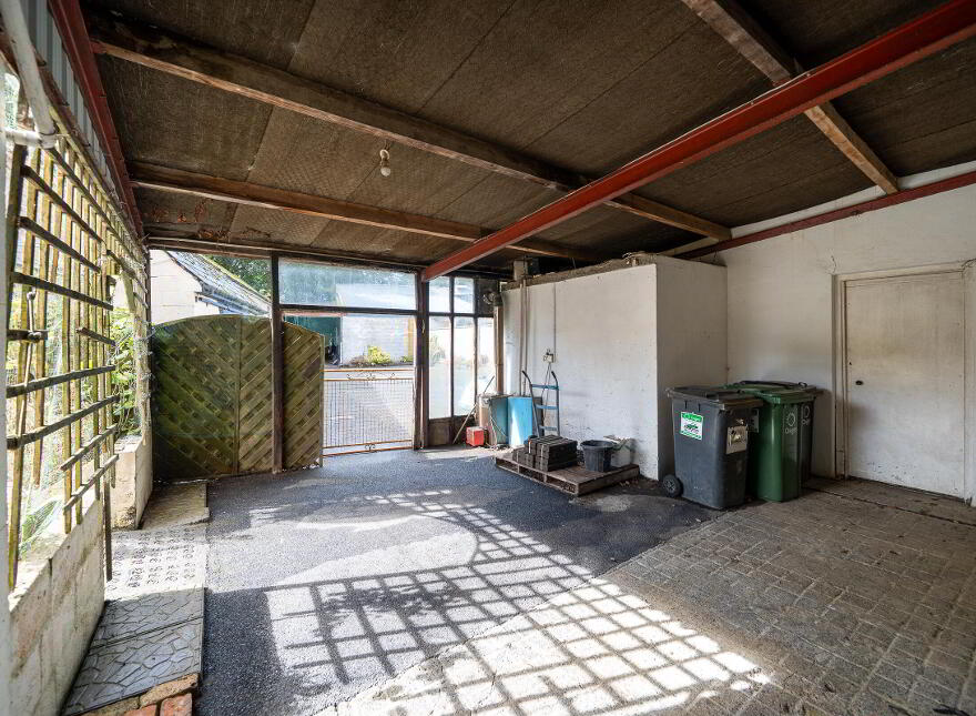 Main Street, Ferbane, R42DK49