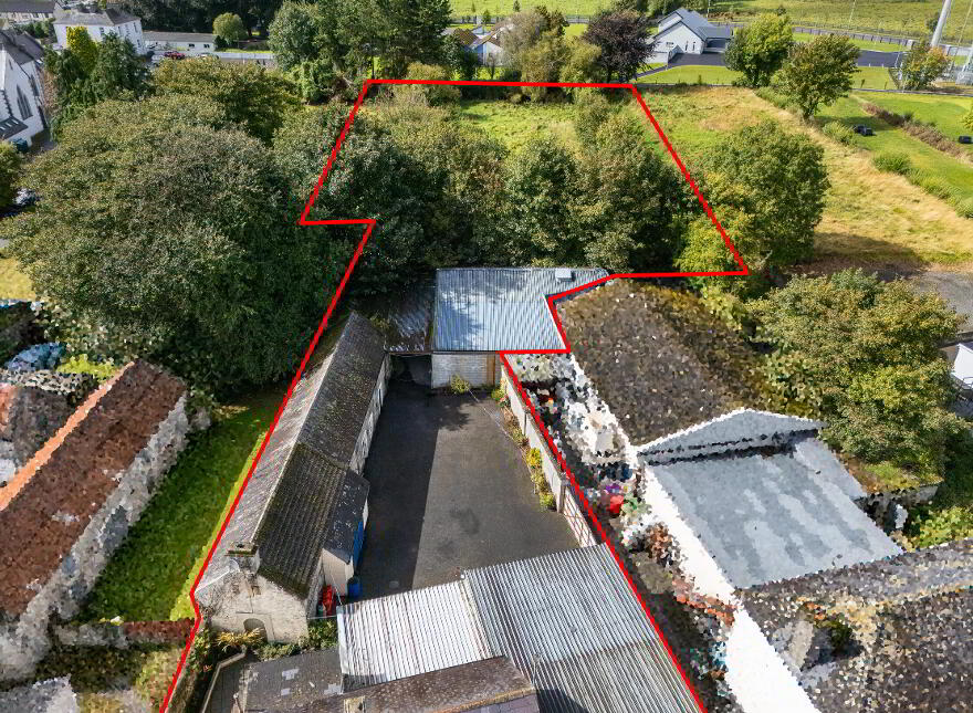 Main Street, Ferbane, R42DK49