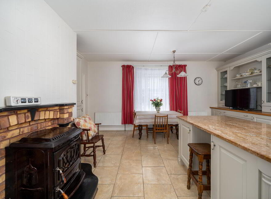 Main Street, Ferbane, R42DK49