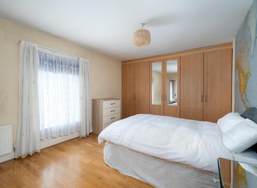 Main Street, Ferbane, R42DK49