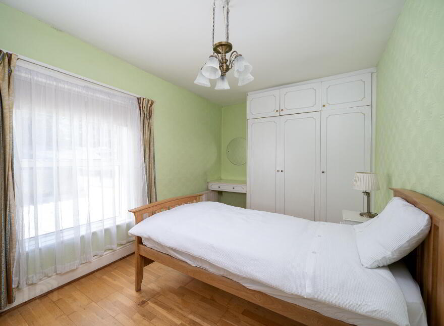 Main Street, Ferbane, R42DK49