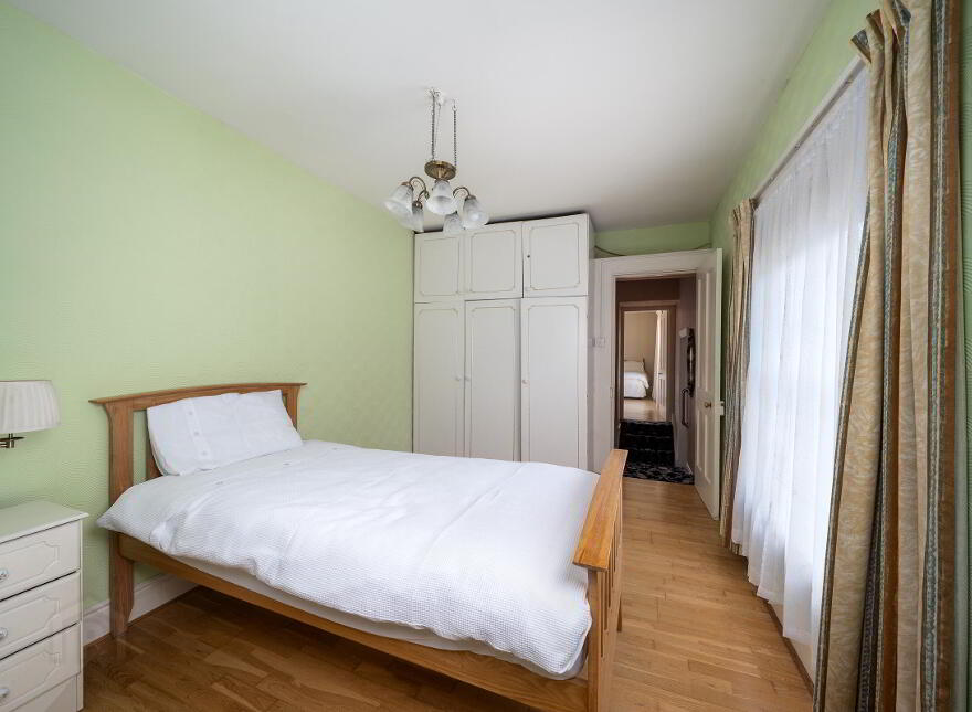 Main Street, Ferbane, R42DK49